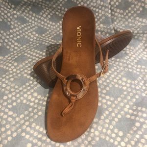NIB vionic sandals